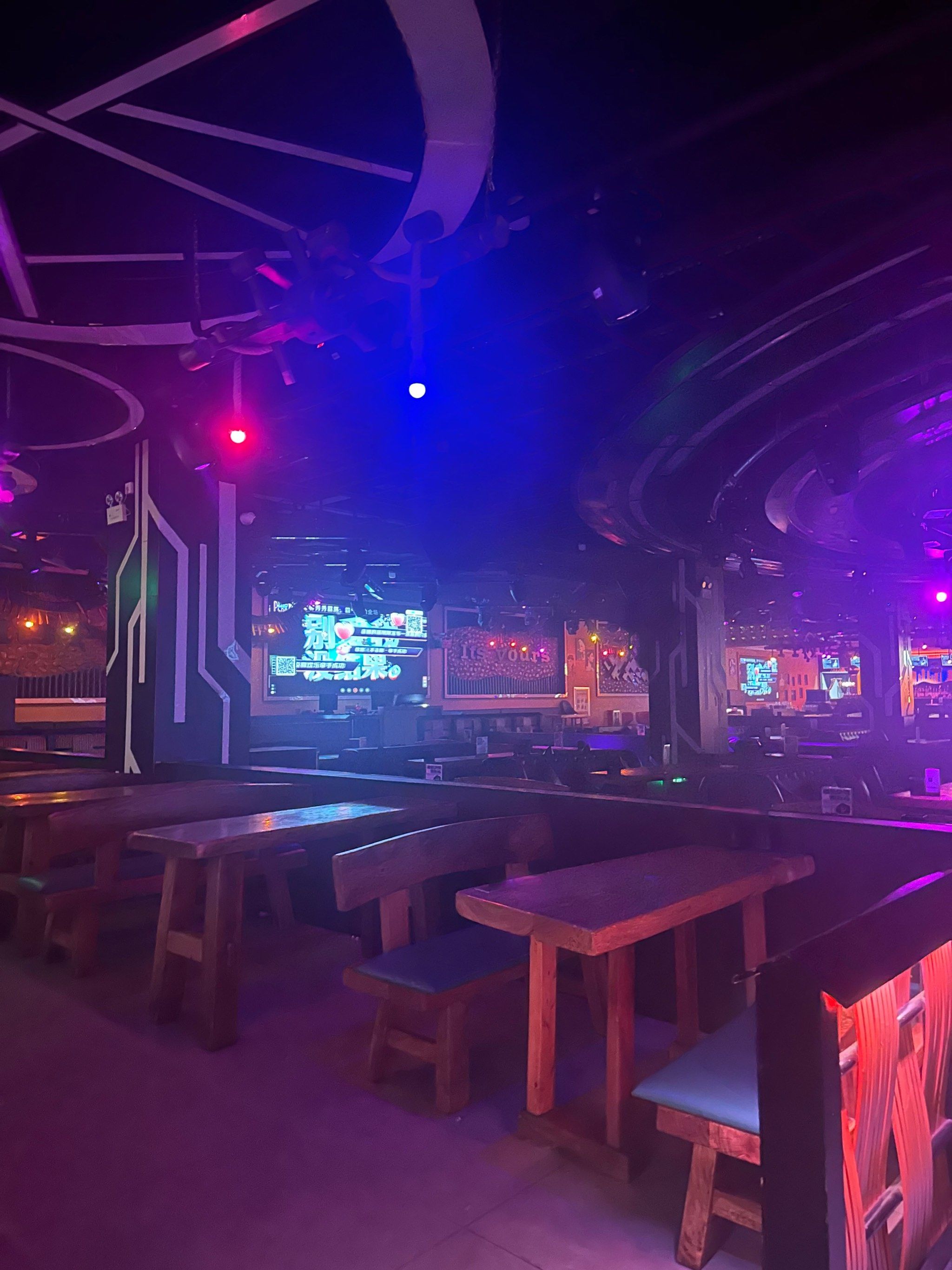 临汾商务KTV新手必读攻略-永和县ktv预定